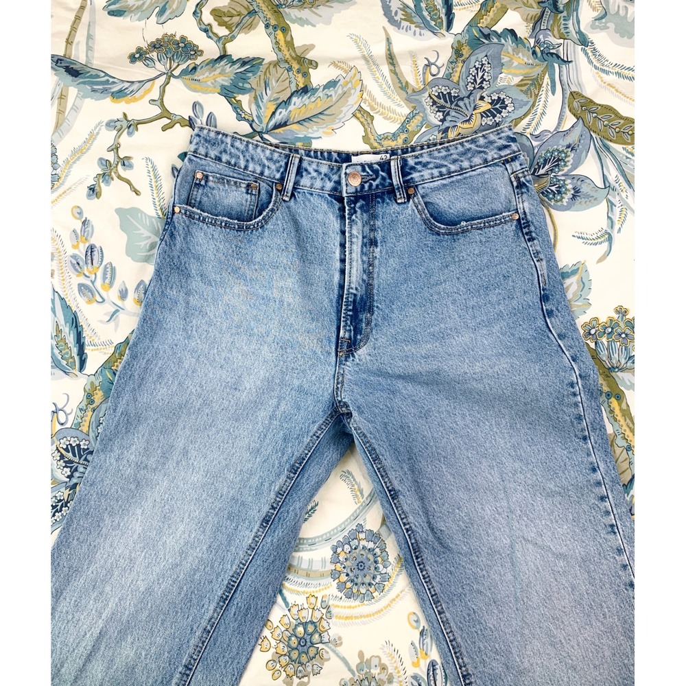 Stradivarius High Waisted Wide Leg Jeans Light Blue Wash Size 10 EUR 42 Baggy - Picture 5 of 16
